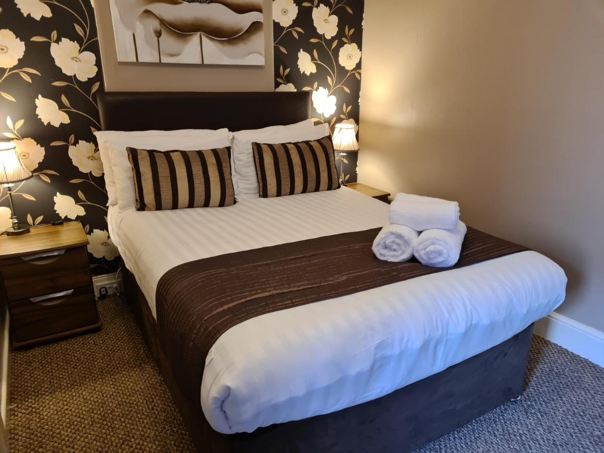 Hotel The Penkelie Southport Esterno foto