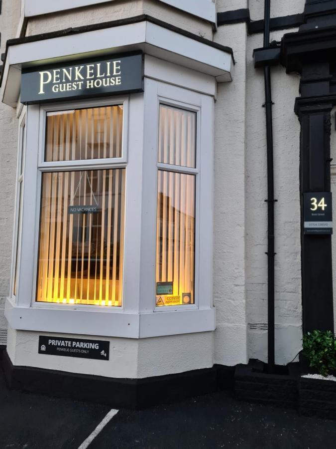 Hotel The Penkelie Southport Esterno foto